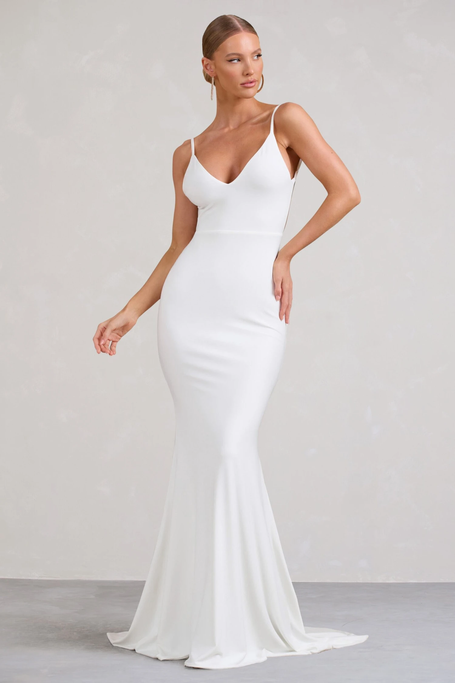 Endless Love | White Backless Knot Detail Fishtail Maxi Dress 5 Endless Love | White Backless Knot Detail Fishtail Maxi Dress - Image 5