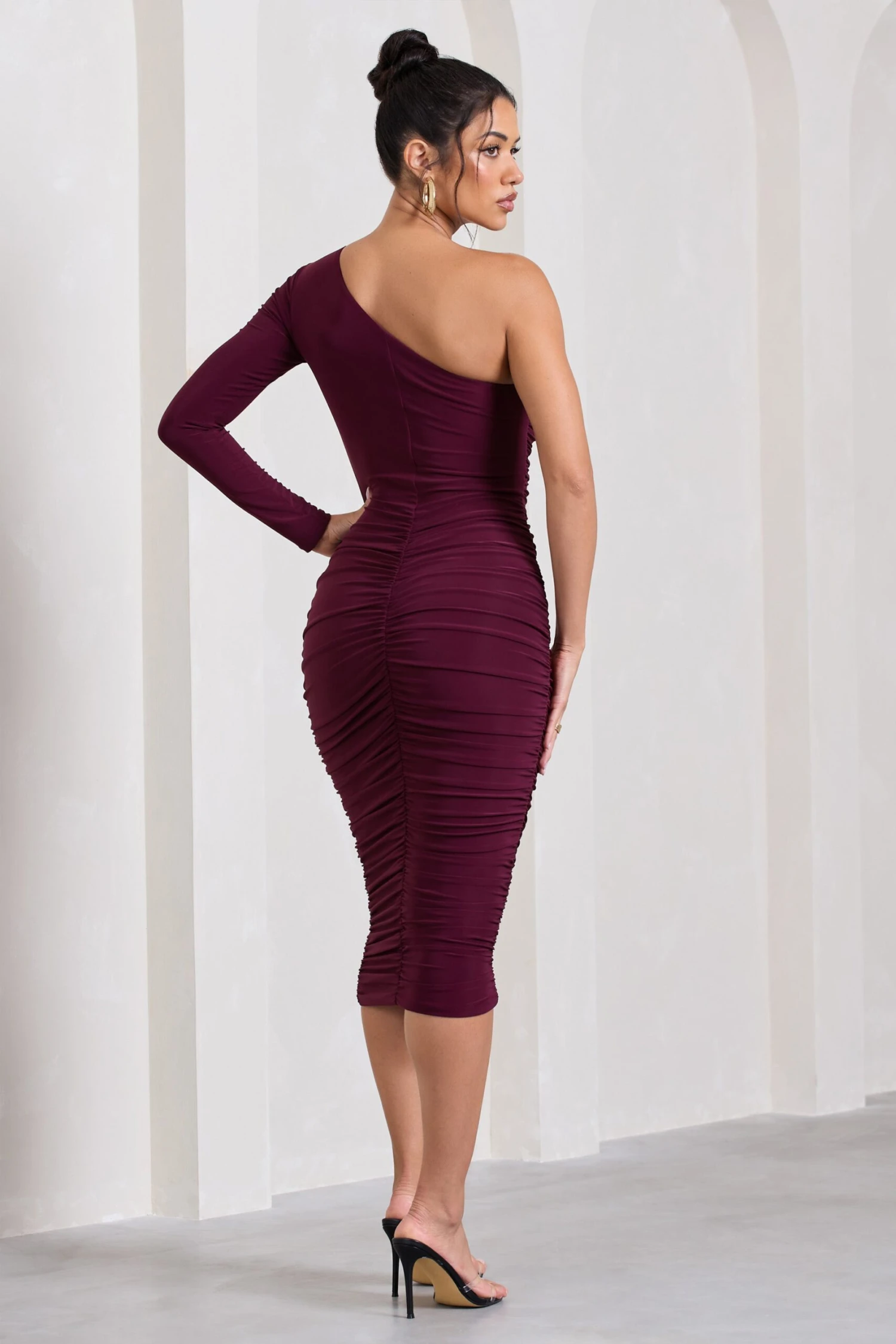 In The Shadows | Burgundy One Sleeve Midi Dress With Ruching 2 In The Shadows | Burgundy One Sleeve Midi Dress With Ruching - Image 2